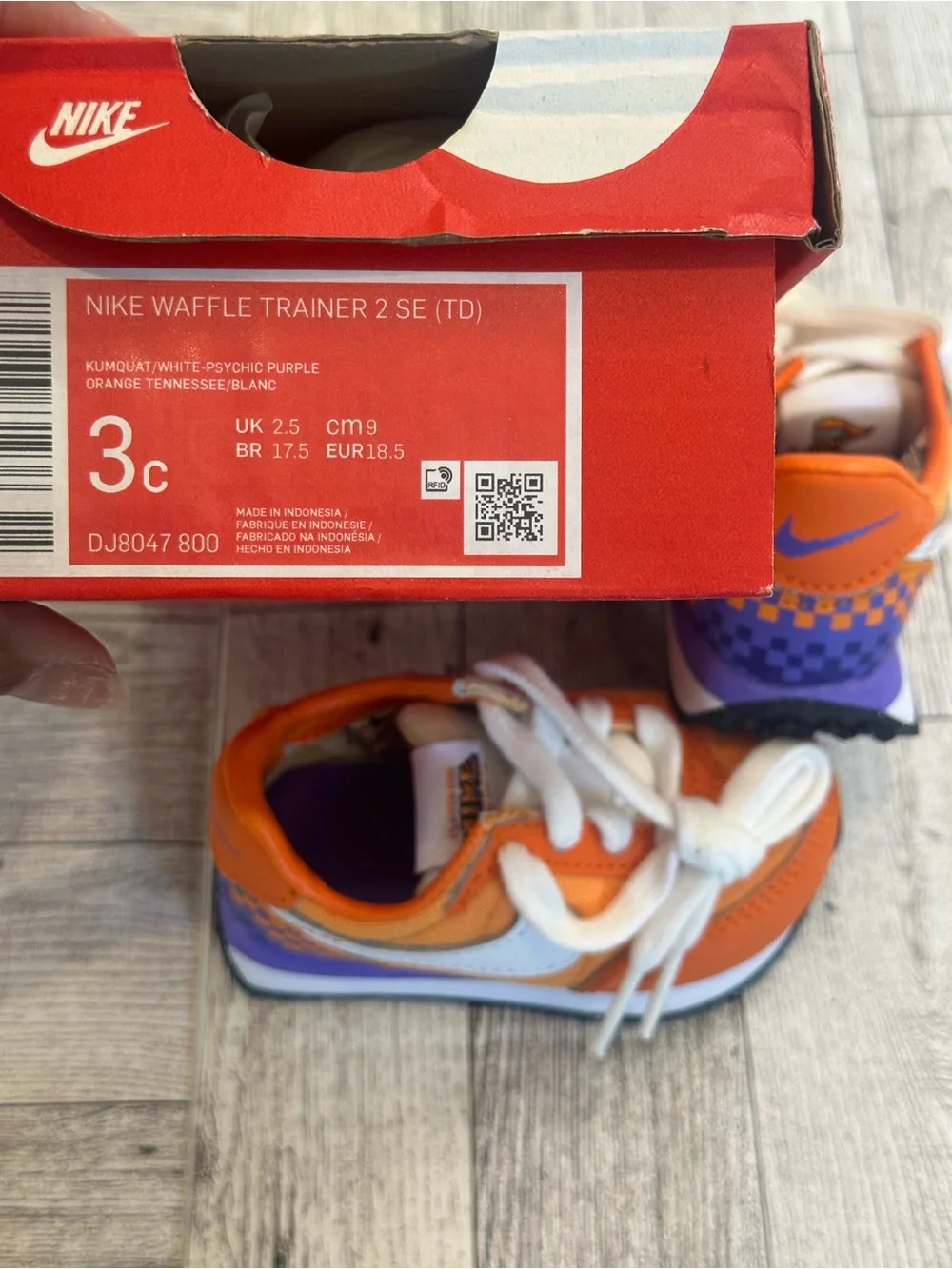 New! Nike Kids Orange & White Sneakers with Purple Accent size 3C